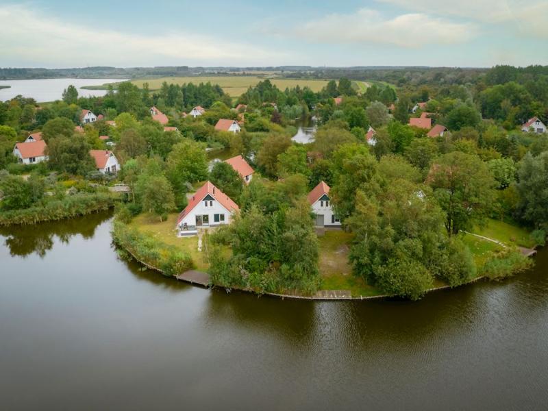Video 1 Landal Natuurdorp Suyderoogh